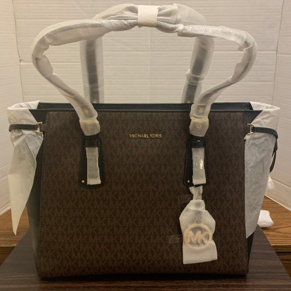 Michael Kors Voyager Medium Logo Tote - Brand New - Picture 1 of 7